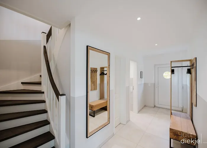 Lütt Diekje - Traumhaft Mit Hund Und Kamin * Fehmarn